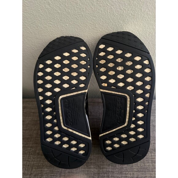 Men’s Adidas NMD R1 Primeknit Core Black/Grey Shoes Size 4 Women’s 5 - Picture 6 of 10